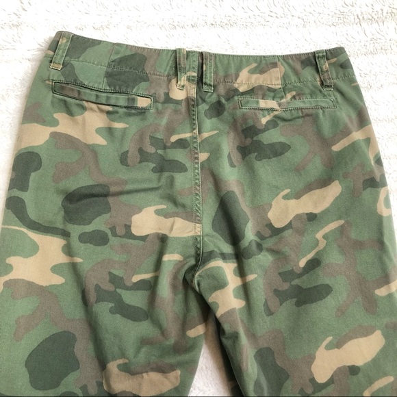 Madewell Cropped Rivington Camo Trousers - Picture 14 of 16